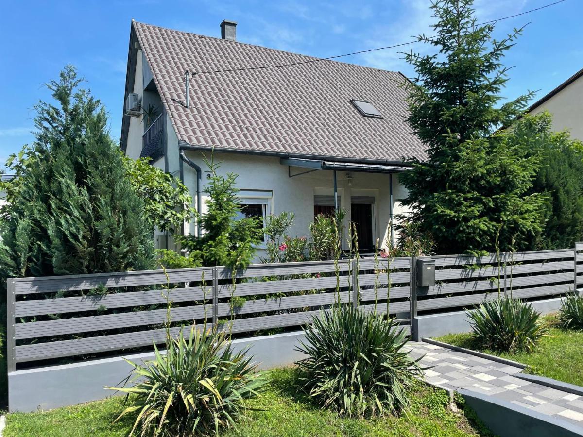 Toparti Hangulatu Nyaralo-Balatonboglar Bagian luar foto